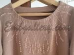"Neck with glass tier" Machine Embroidery Design